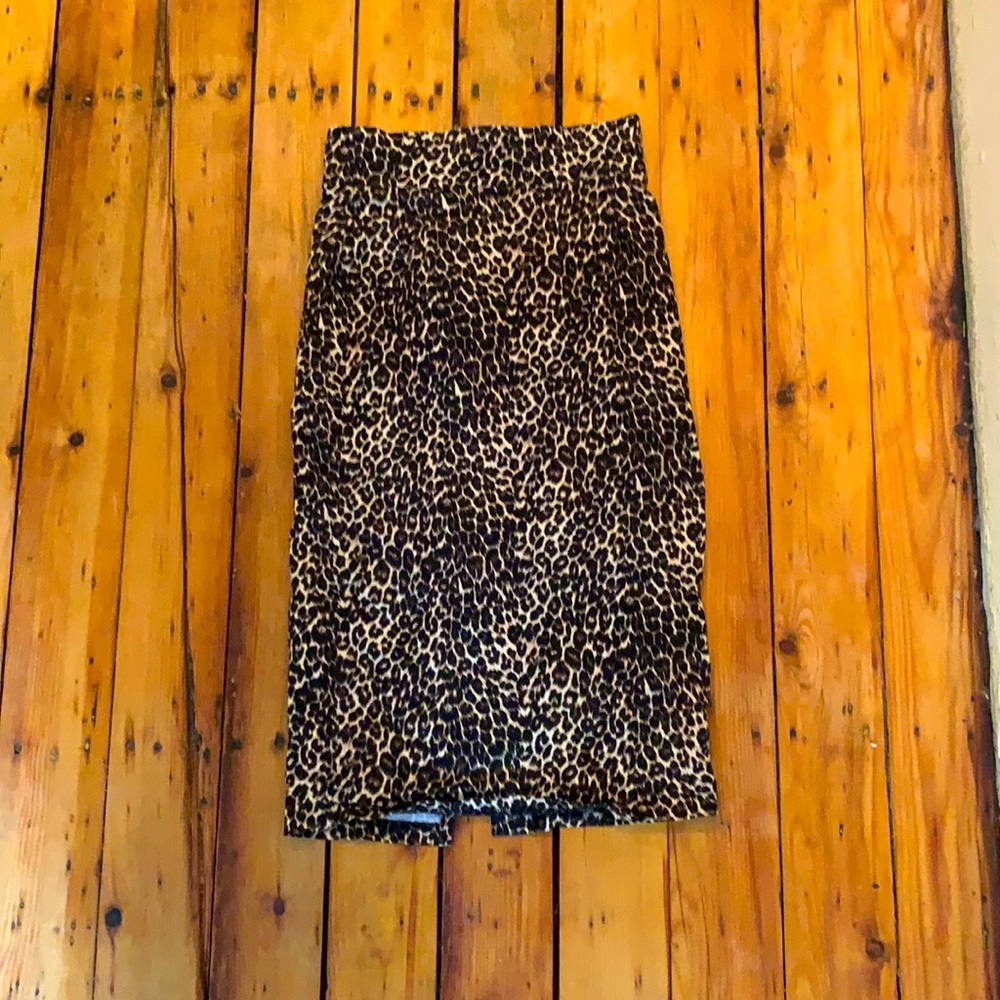 Leopard print pencil skirt